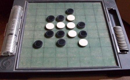 Комплект для игры реверси изготовленный в Черновцах