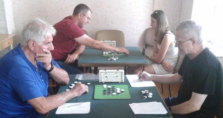 Первый тур. Первый стол: Луиджи Пуццо и Владимир Хлебников. Второй стол: Дмитрий Бадытчик и Катя Жук